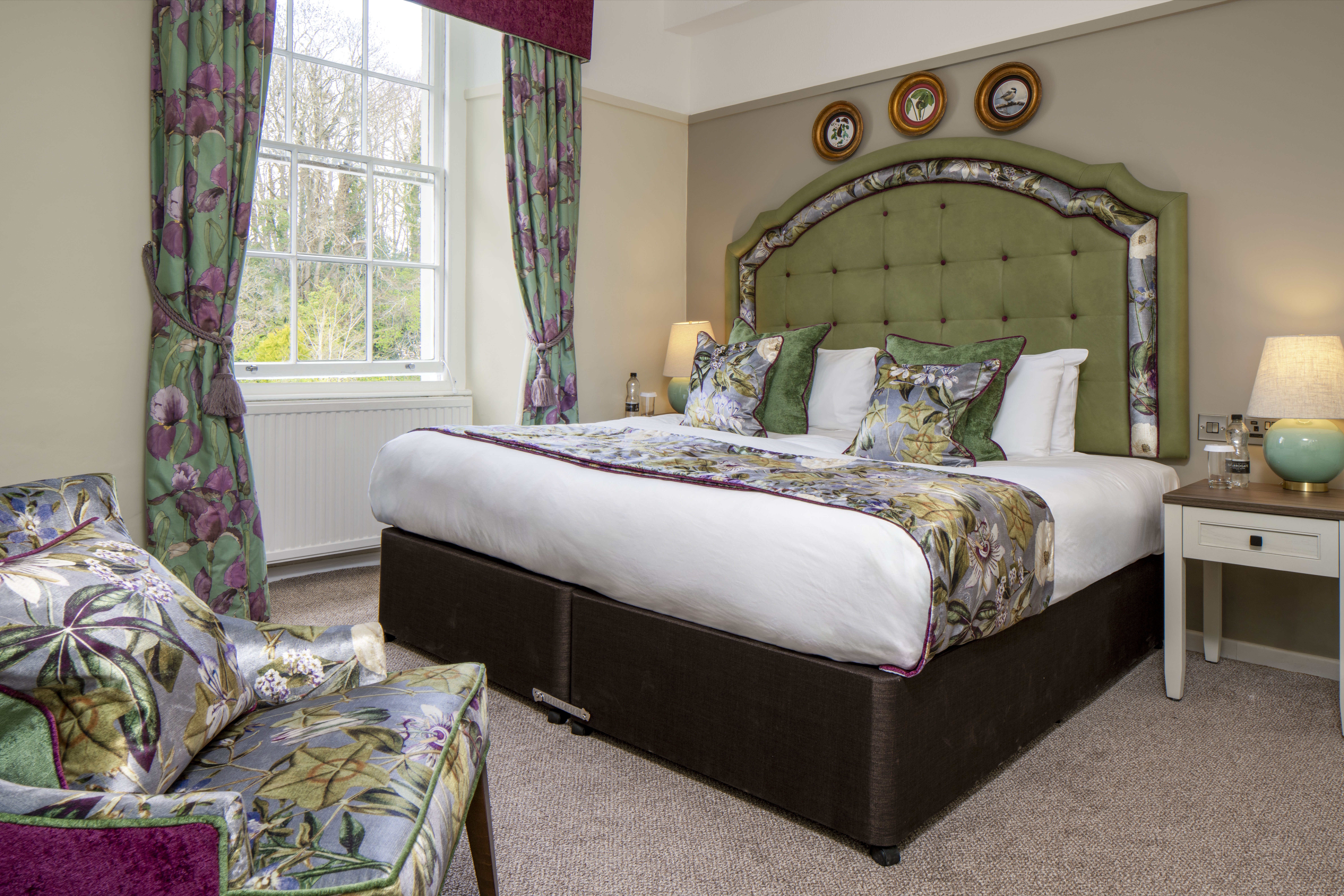Castle Of Brecon Hotel Classic Twin Room Bed