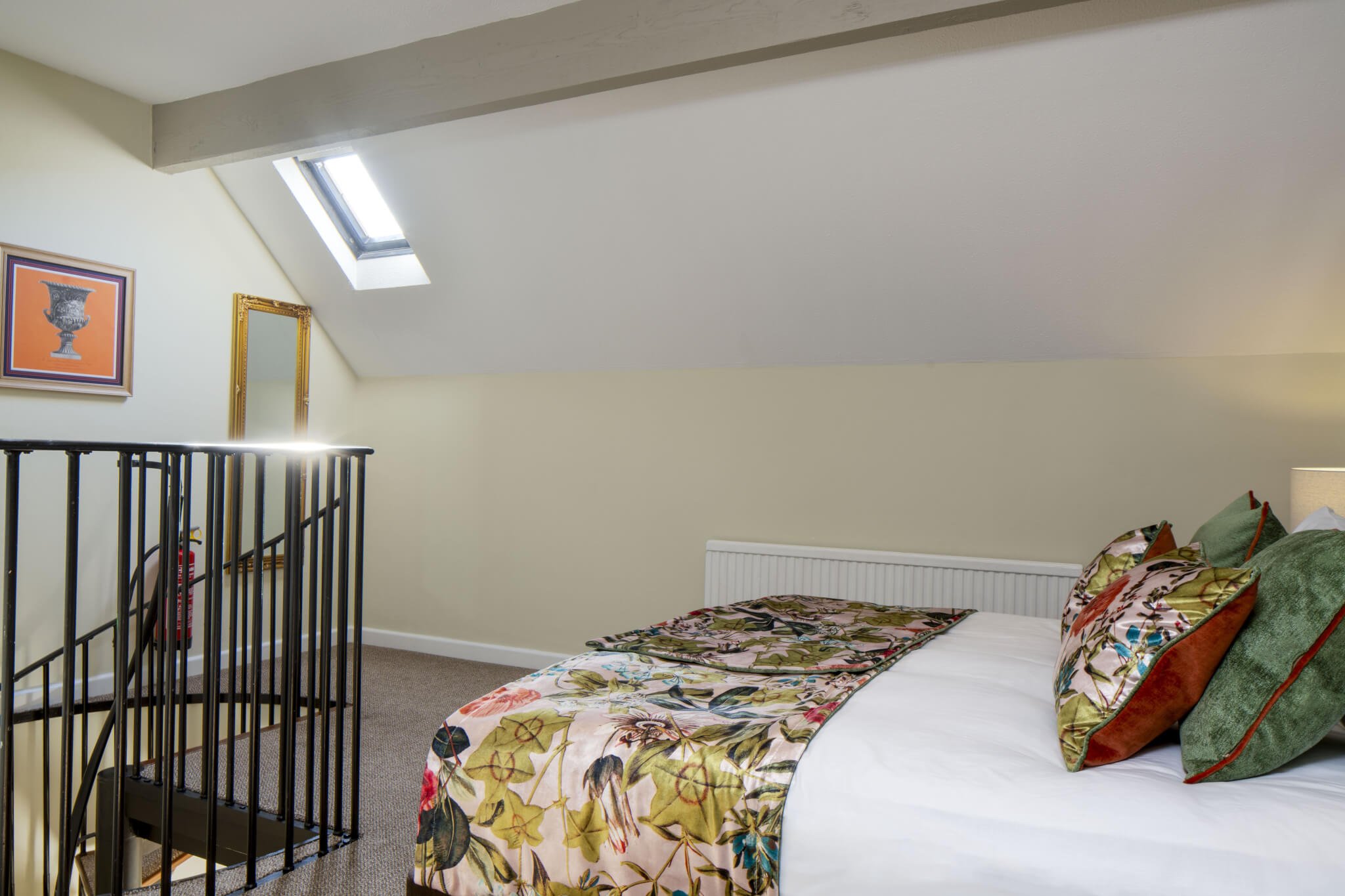 Castle Of Brecon Hotel Superior Family Quad Room Bedroom